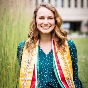 Meet your Posher, Emily